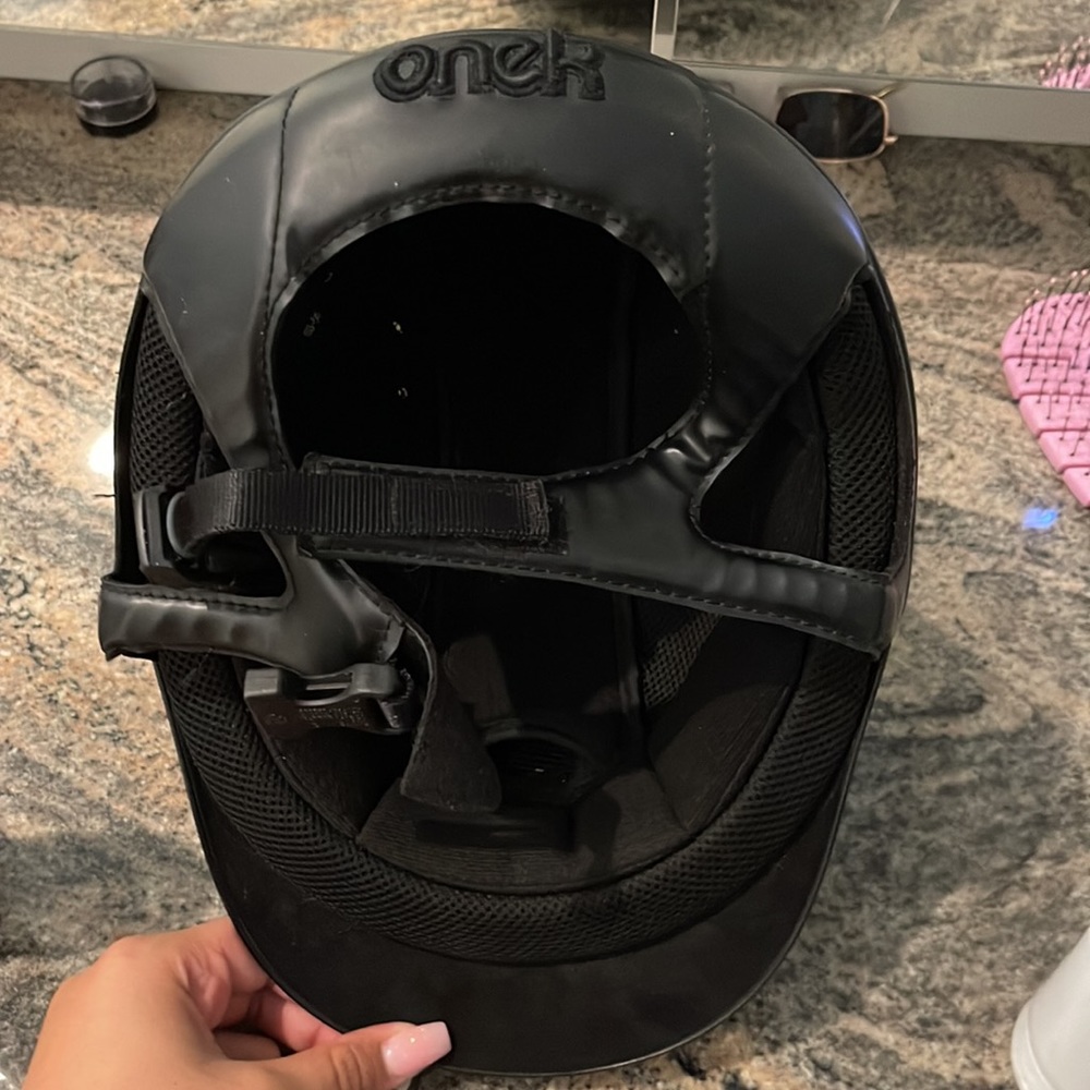 Riding Helment - Picture 5 of 5